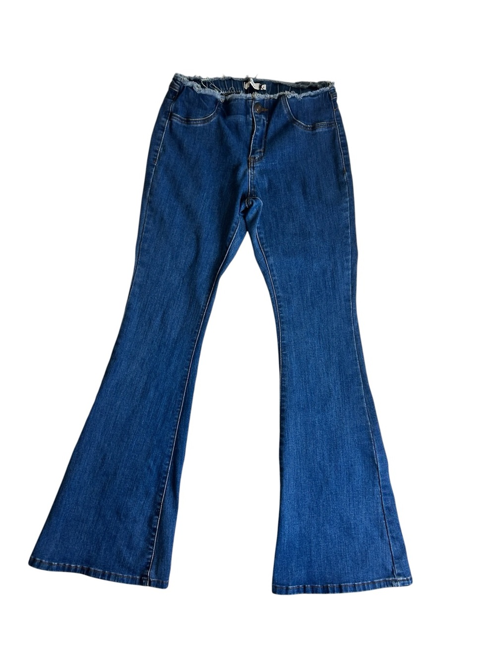 Rue 21 Low Rise Flare Jeans Size 8 Raw Hem Stretch Medium Blue Bell Bottom Y2K